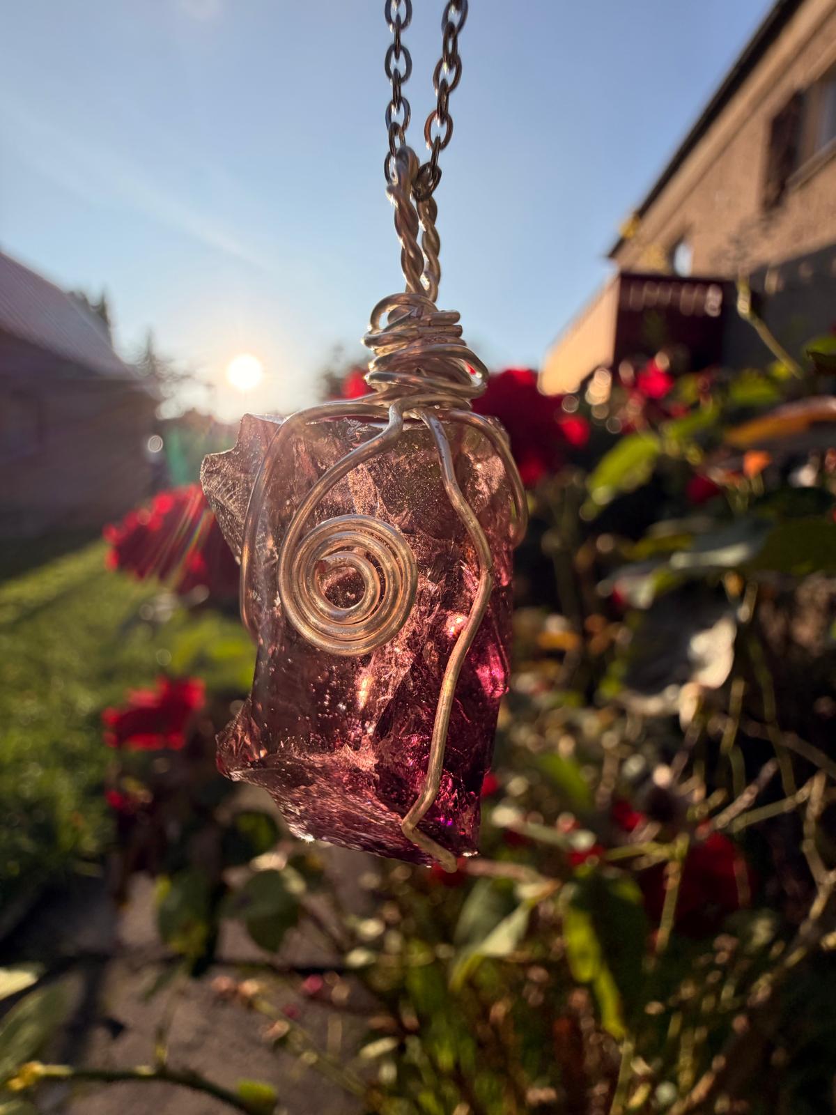 Mystic Violet Seelenanhänger in Silberdraht
